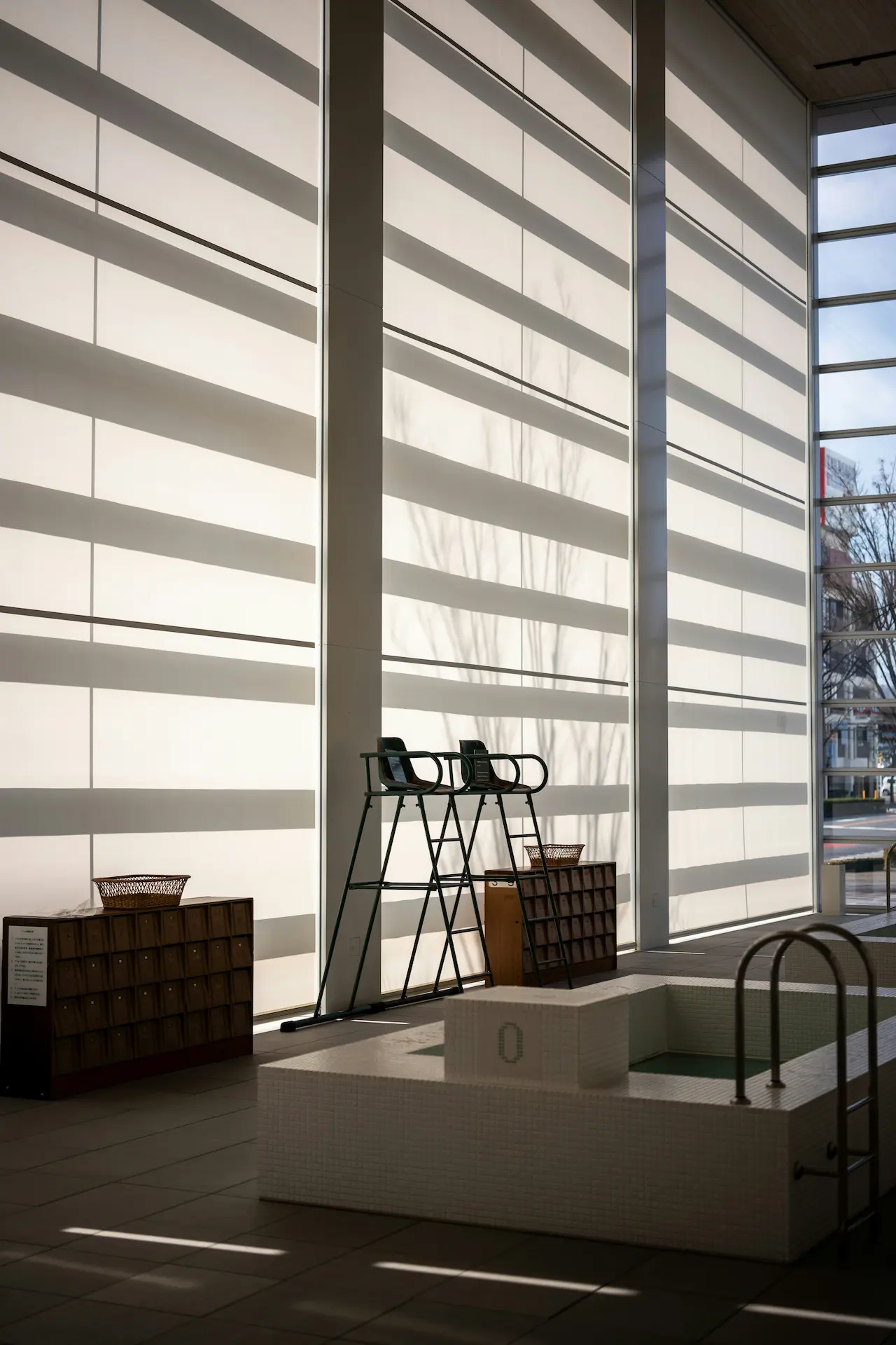Stores screen solaires sur mesure par Providence Morin